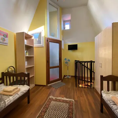 графа Guest house Lviv