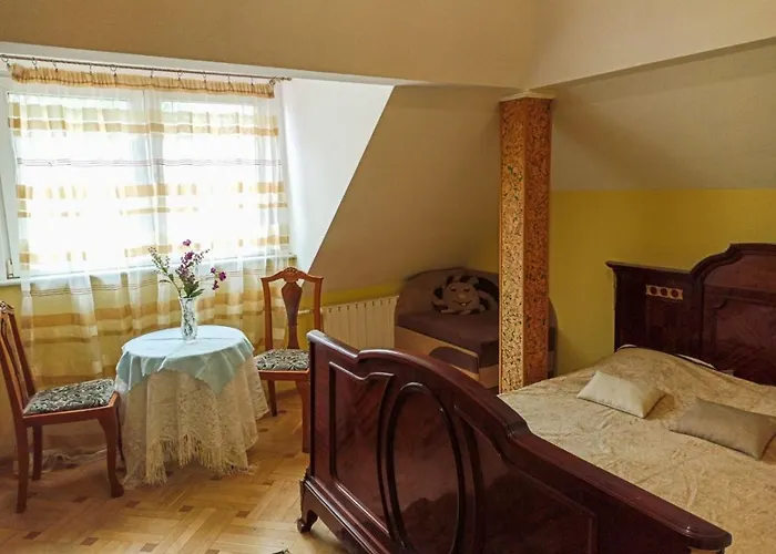 بيت ضيافة графа إلفيف